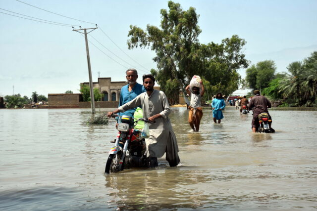 Το Πακιστάν θα χρειαστεί περισσότερα από 10 δισ. δολάρια για την αποκατάσταση των ζημιών μετά τις πλημμύρες