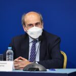 Χατζηδάκης: Σε 24 δόσεις οι ρυθμίσεις για τις οφειλές του ΕΦΚΑ – Στη 10ετία η παραγραφή χρεών