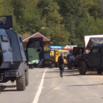 Απομακρύνονται τα οδοφράγματα των Σέρβων στο βόρειο Κόσοβο