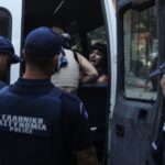Εξάρχεια: Σε συλλήψεις μετατράπηκαν δύο από τις 32 προσαγωγές