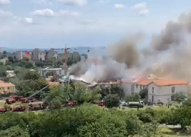 Φωτιά στο Eλληνικό Nοσοκομείο Βαλουκλή στην Κωνσταντινούπολη [BINTEO]