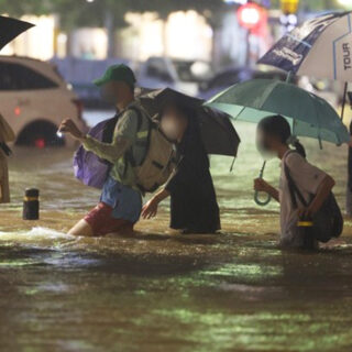 Νότια Κορέα: Τουλάχιστον επτά νεκροί από σφοδρή βροχόπτωση στη Σεούλ
