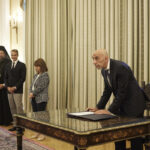 Ορκίστηκε ο Γιάννης Μπρατάκος, ως υφυπουργός στον Πρωθυπουργό.