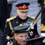 Μεγάλη Βρετανία: Βία και καταστολή σε διαδηλωτές κατά της μοναρχίας [BINTEO]