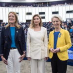 Στο Κίεβο η Ούρσουλα φον ντερ Λάιεν για να συναντηθεί με τον Ζελένσκι