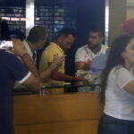 Λίβανος: Διαστάσεις χιονοστιβάδας λαμβάνουν οι ληστείες τραπεζών, καθώς οι καταθέτες προσπαθούν να πάρουν τα χρήματά τους