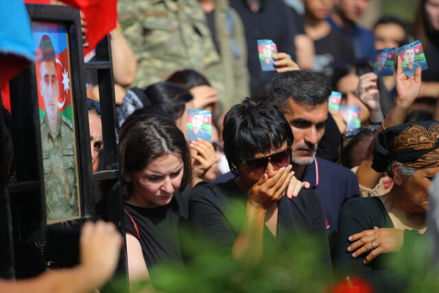 Περισσότεροι από 200 οι νεκροί στρατιώτες στις συγκρούσεις στα σύνορα Αρμενίας – Αζερμπαϊτζάν