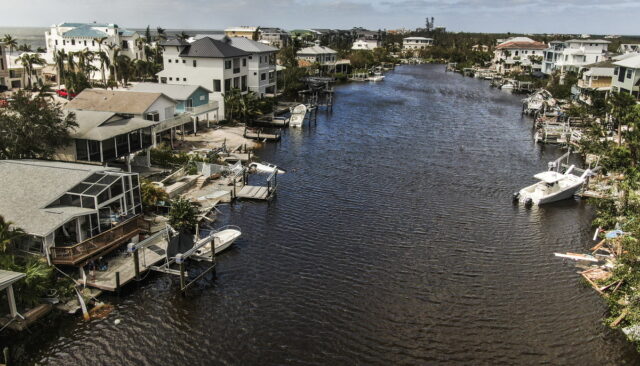 ΗΠΑ: Τουλάχιστον 12 νεκρούς και εικόνες καταστροφής άφησε πίσω του ο κυκλώνας Ίαν στη Φλόριντα