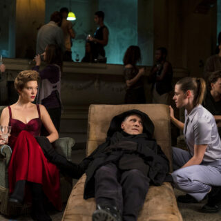 Ο Ντέιβιντ Κρόνενμπεργκ έχει ανατριχιαστικές ιδέες για το μέλλον του σεξ και της ανθρωπότητας στα Εγκλήματα του Μέλλοντος