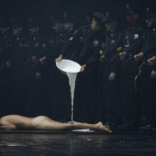 Το ‘Bros’ του Romeo Castellucci στην Κεντρική Σκηνή της Στέγης