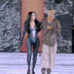 Η Cher έκλεψε την παράσταση στην επίδειξη μόδας του Balmain