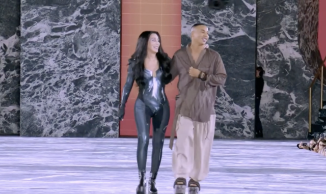 Η Cher έκλεψε την παράσταση στην επίδειξη μόδας του Balmain