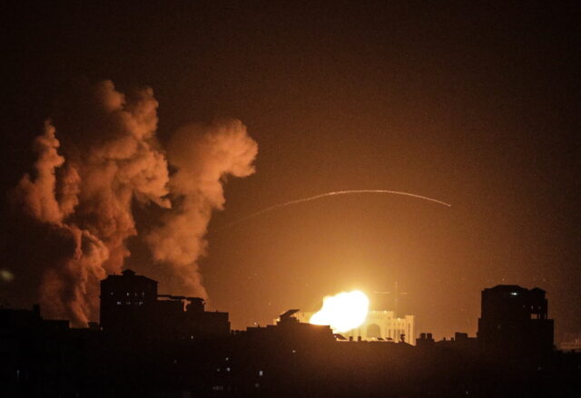 Τουλάχιστον 12 νεκροί από αεροπορικά πλήγματα του Ισραήλ στη Λωρίδα της Γάζας