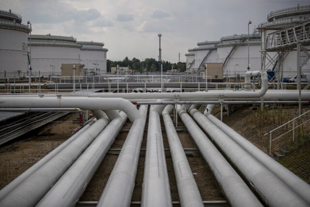 Σε επίπεδο ρεκόρ οι εξαγωγές ρωσικού πετρελαίου παρά τις κυρώσεις της Δύσης