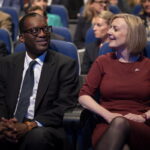 Η Λιζ Τρας απέπεμψε τον υπουργό Οικονομικών της Μεγάλης Βρετανίας