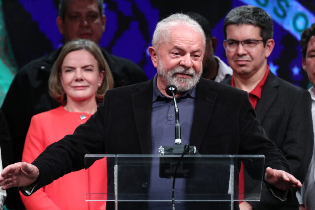 Προεδρικές εκλογές στη Βραζιλία: Ο Λούλα δηλώνει «σίγουρος» για τη νίκη