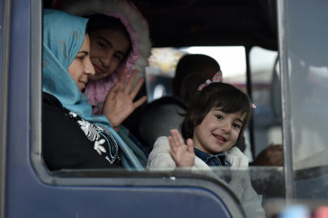 Λίβανος: Σύροι πρόσφυγες άρχισαν να επιστρέφουν στην πατρίδα τους