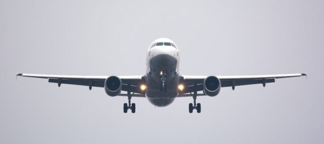 Η Greenpeace ζητά να απαγορευτούν οι πτήσεις ιδιωτικών αεροσκαφών