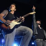 Ο Νικ Κάρτερ συγκινείται στη σκηνή μια μέρα μετά το θάνατο του αδελφού του Άαρον [ΒΙΝΤΕΟ]