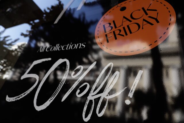 Black Friday: Ποια είναι η πραγματική ιστορία της «μαύρης Παρασκευής»