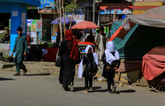 Αφγανιστάν: Οι Ταλιμπάν απαγόρευσαν την είσοδο των γυναικών σε πάρκα και κήπους της Καμπούλ
