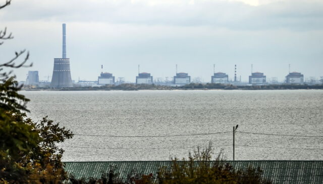 Η Μόσχα κατηγορεί το Κίεβο ότι βομβαρδίζει το εργοστάσιο της Ζαπορίζια απειλώντας με πιθανή πυρηνική καταστροφή