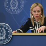 Ιταλός δημοσιογράφος στο εδώλιο γιατί επέκρινε την Μελόνι για το μεταναστευτικό