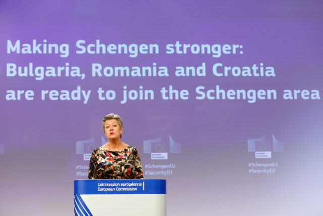 Έτοιμες για πλήρη προσχώρηση στο χώρο Σένγκεν, σύμφωνα με την Ευρωπαϊκή Επιτροπή, η Βουλγαρία, η Ρουμανία και η Κροατία