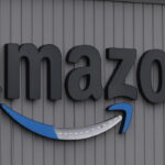 Η Amazon προχωρά σε απολύσεις 10.000 εργαζομένων