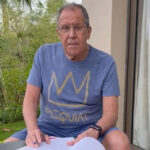 Ο Σεργκέι Λαβρόφ διαψεύδει ότι είναι στο νοσοκομείο από το δωμάτιο του ξενοδοχείου [ΒΙΝΤΕΟ]