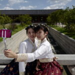 Όλοι οι πολίτες της Νότιας Κορέας θα γίνουν νεότεροι, καθώς το παραδοσιακό ηλικιακό σύστημα καταργείται