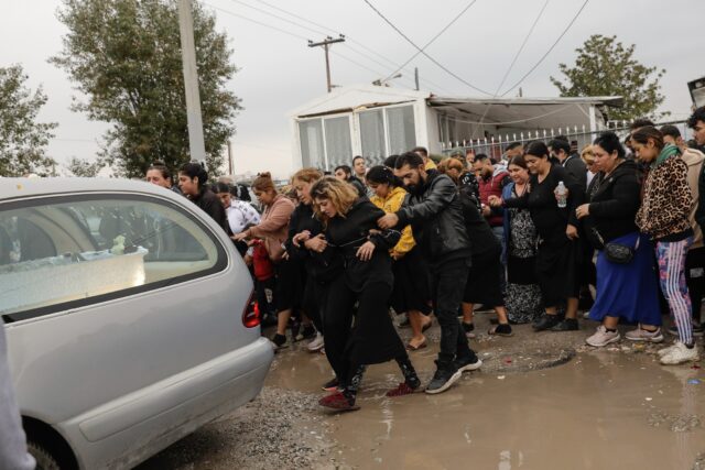 Oικογένεια Φραγκούλη: «Η απόφαση να αφεθεί ελεύθερος ο αστυνομικός δεν απηχεί το περί κοινού δικαίου αίσθημα»