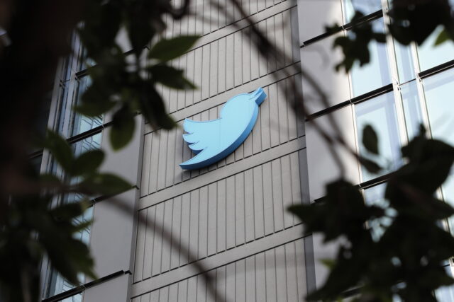 Twitter: Παραιτείται από διευθύνων σύμβουλος ο Έλον Μασκ
