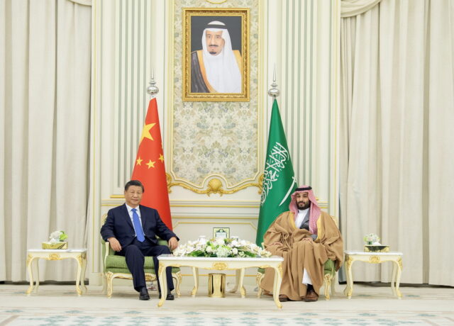 Σαουδική Αραβία: Ο Κινέζος πρόεδρος συναντάται με Άραβες ηγέτες