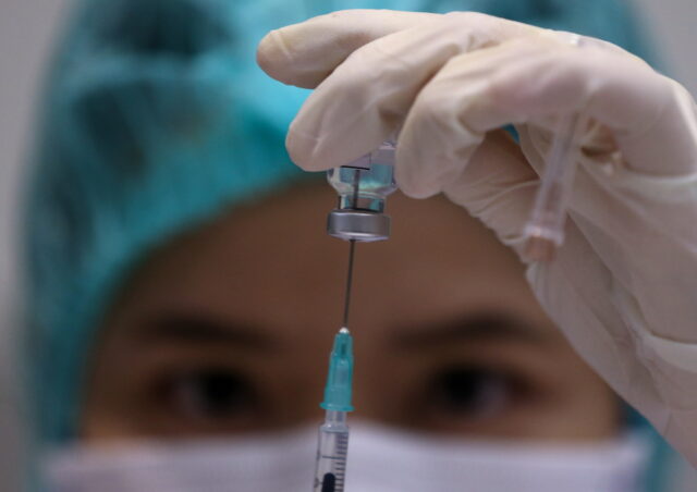 ΠΟΥ: «Απίστευτα χαμηλά» ποσοστά εμβολιασμού κατά της Covid-19 και της γρίπης
