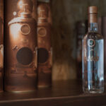 Το limited Ούζο Πλωμαρίου Άδολο διαθέσιμο στο γιορτινό καλάθι των Cellier