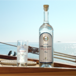 Ούζο Πλωμαρίου: Πόσα καλοκαίρια κρύβει μέσα του ο χειμώνας;