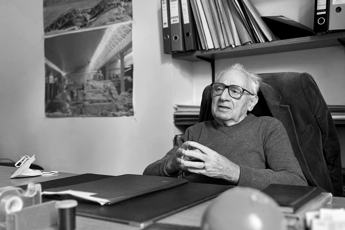 Χρίστος Ντούμας για Συλλογή Στερν