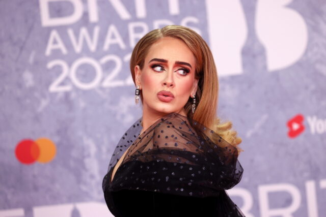 Η Adele επιβεβαιώνει ότι θα παρευρεθεί στα φετινά Grammy Awards [ΒΙΝΤΕΟ]
