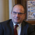 Politico: Η ΕΥΠ γλίτωσε το πρόστιμο των 100.000 ευρώ μετά τις αλλαγές στην ΑΔΑΕ