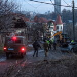 Ουκρανία – Ζελένσκι: Δεκάδες άμαχοι εξακολουθούν να αγνοούνται στη Ντνίπρο