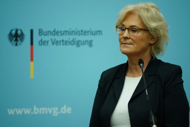 Παραιτήθηκε η υπουργός Άμυνας της Γερμανίας, Κριστίνε Λάμπρεχτ