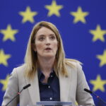 Τι απαντά το Ευρωπαϊκό Κοινοβούλιο για τα 142 δώρα που «ξέχασε» να δηλώσει η Ρομπέρτα Μετσόλα