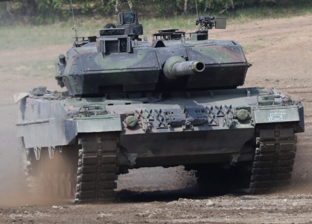 Το Βερολίνο ενέκρινε την παράδοση 187 αρμάτων Leopard 1 στην Ουκρανία