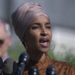 Οι Ρεπουμπλικάνοι εκδίωξαν την Ιλχάν Ομάρ από την Επιτροπή Εξωτερικών Υποθέσεων της Βουλής