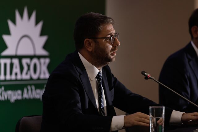 Ανδρουλάκης: «Ο Μητσοτάκης έδειξε ποια συμφέροντα υπηρετεί – Επέτρεψε στις τράπεζες να έχουν ρεκόρ κερδών το 2022»