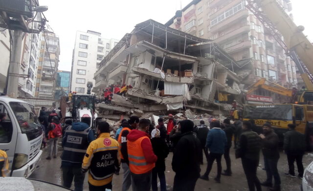 Σεισμός σε Τουρκία – Συρία: Νέος σεισμός 5,6 Ρίχτερ, στους 4.800 οι νεκροί
