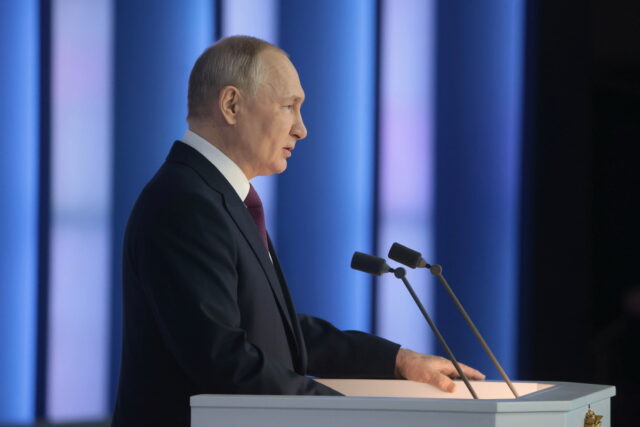 Ο Πούτιν ανακοίνωσε ότι η Ρωσία αναστέλλει τη συμμετοχή της από τη συνθήκη New Start για τα πυρηνικά