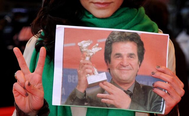 Απεργία πείνας αρχίζει ο φυλακισμένος Ιρανός σκηνοθέτης Τζαφάρ Παναχί