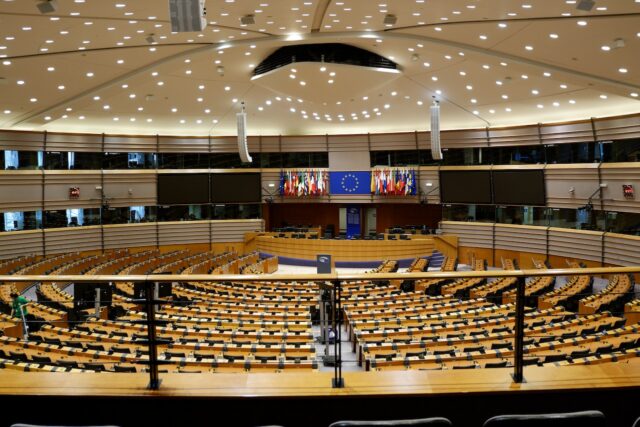 Το Ευρωπαϊκό Κοινοβούλιο συνεδριάζει σήμερα για την Ελλάδα και το σκάνδαλο των υποκλοπών